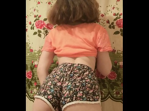 ❤️ Sexy mladá kočka svléká šortky před kamerou. ❤️  Sex u porna cs.shufflesex.ru ﹏